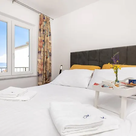 With A Parking Space Njivice, Krk - 21680 Apartman Njivice